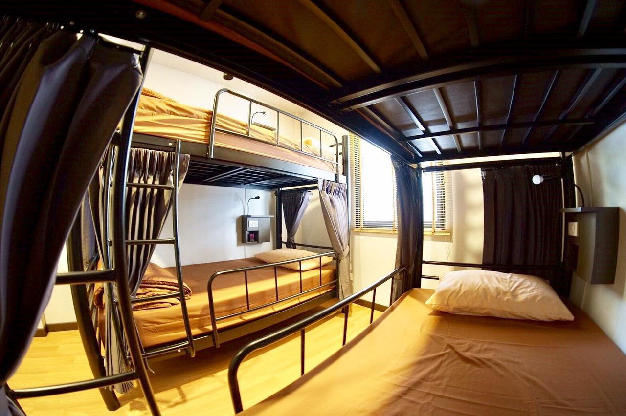 Inn Trog And Inn Soi (Adults Only) Bangkok Exterior photo